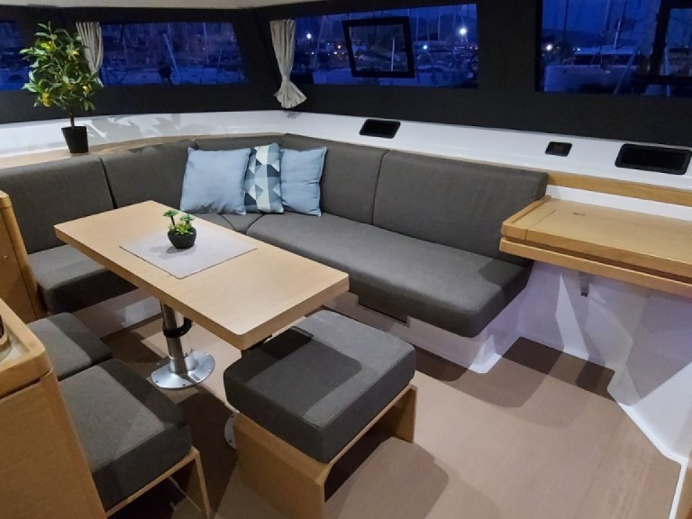 Boat rental Dufour Dufour Catamarans 48 Sail in Alimos on Samboat