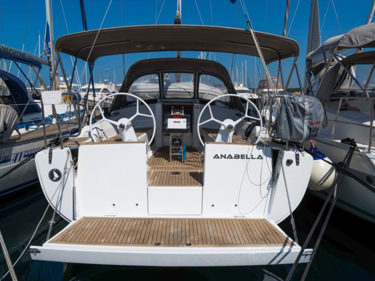 Boat rental Hanse Hanse 345 in Biograd na Moru on Samboat