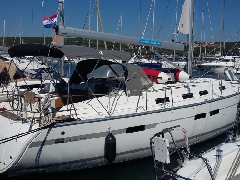 Boat rental Bavaria Cruiser 45 in Punat on Samboat