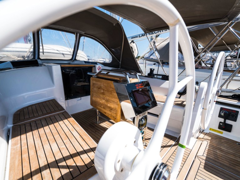 Sailboat rental in Biograd na Moru - Hanse Hanse 345