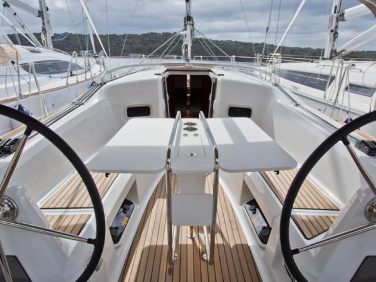 Rent a Jeanneau Sun Odyssey 349 Pula