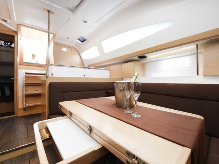 Sailboat rental with or without captain Elan Zadar