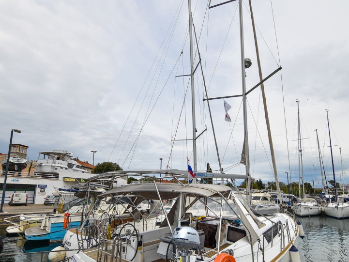 Sailboat for rent Zadar at the best price