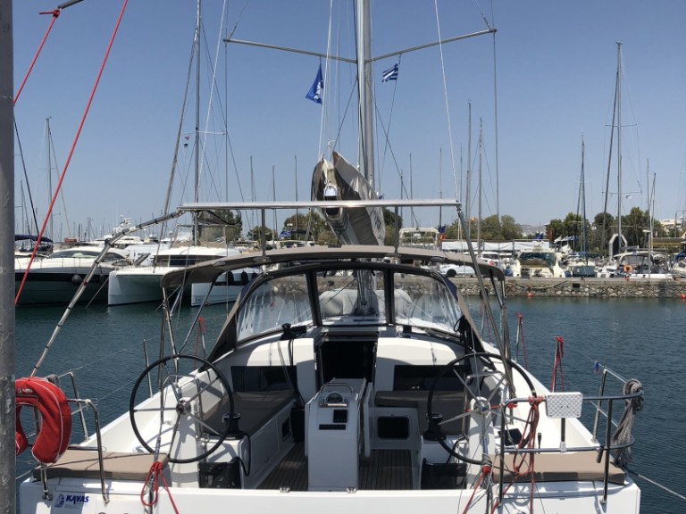 Sailboat rental with or without captain Jeanneau Alimos