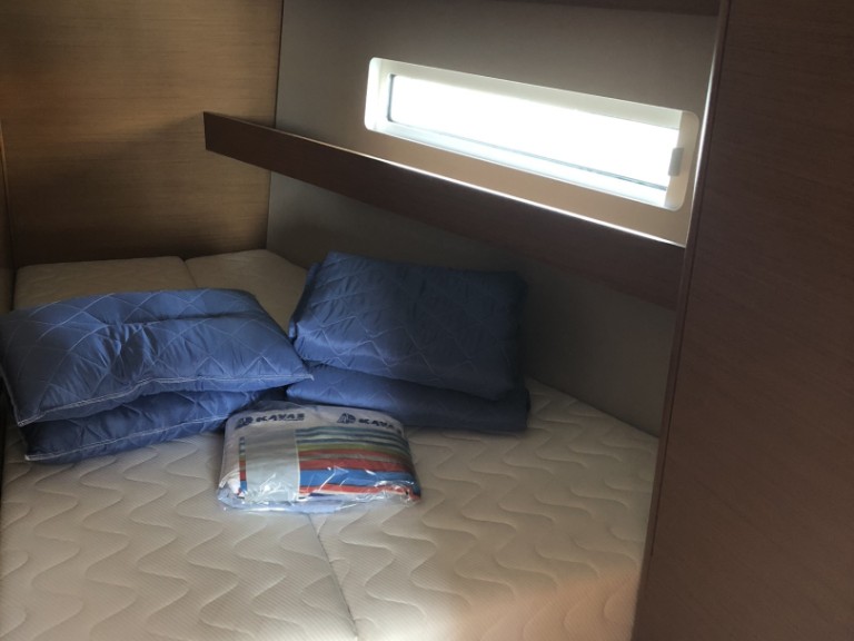 Bareboat Rental Sailboat Jeanneau with a boat licence