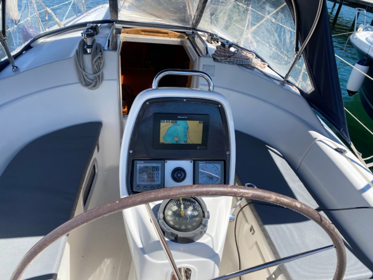 Sailboat rental in Punat - Bavaria Bavaria 30 Cruiser
