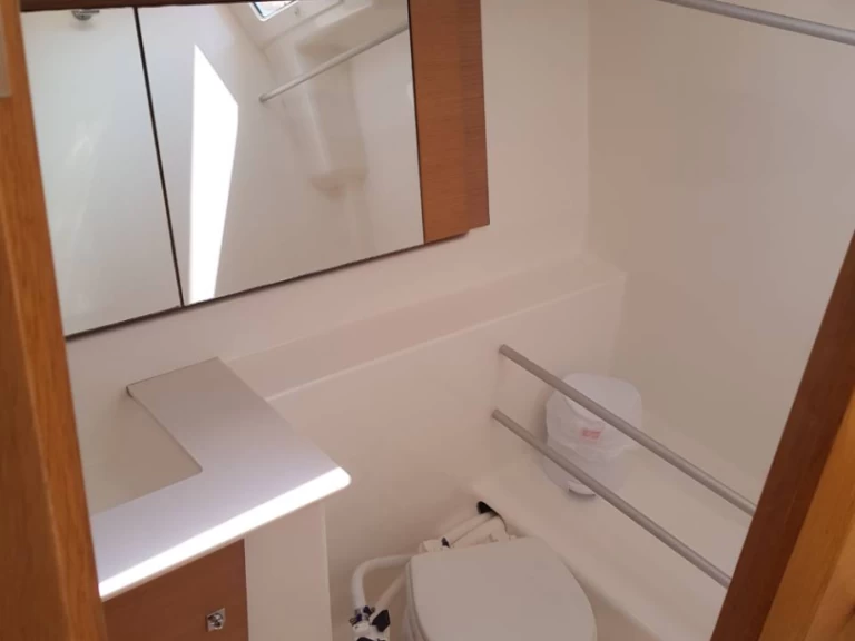 Sailboat rental in Punat - Dufour Dufour 310