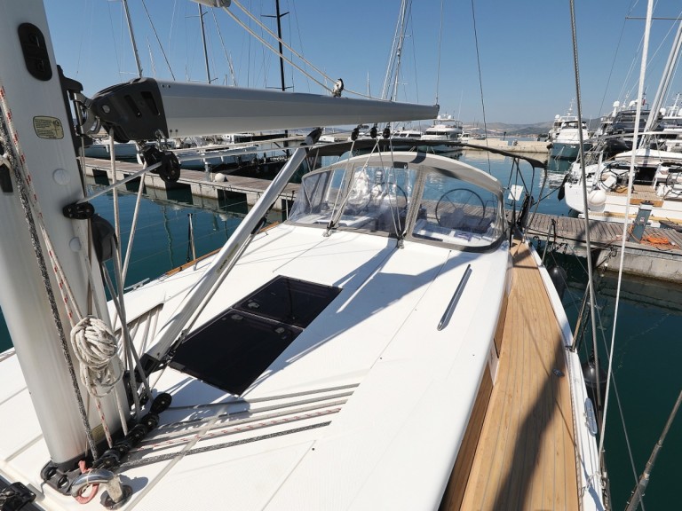 Yacht charter Mandalina Marina cheap Hanse 415