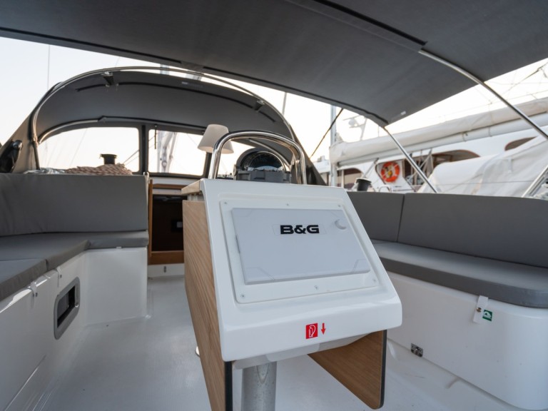 Bareboat Rental Sailboat Bavaria with a boat licence