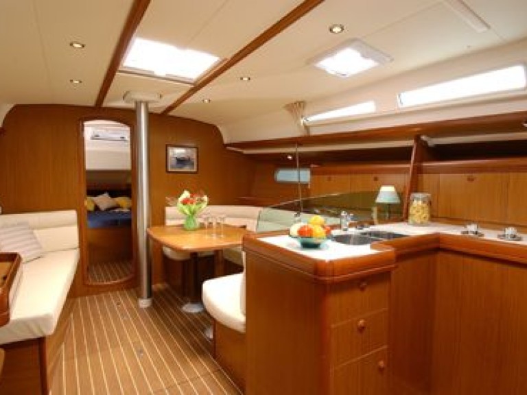 Jeanneau Sun Odyssey 42i in Préveza on SamBoat