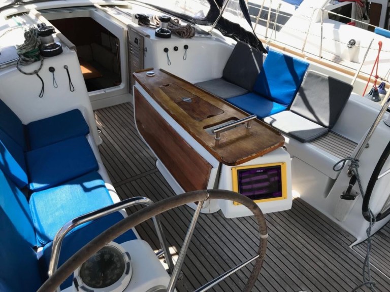 Bénéteau Oceanis 43 charter bareboat or skippered in  Las Galletas