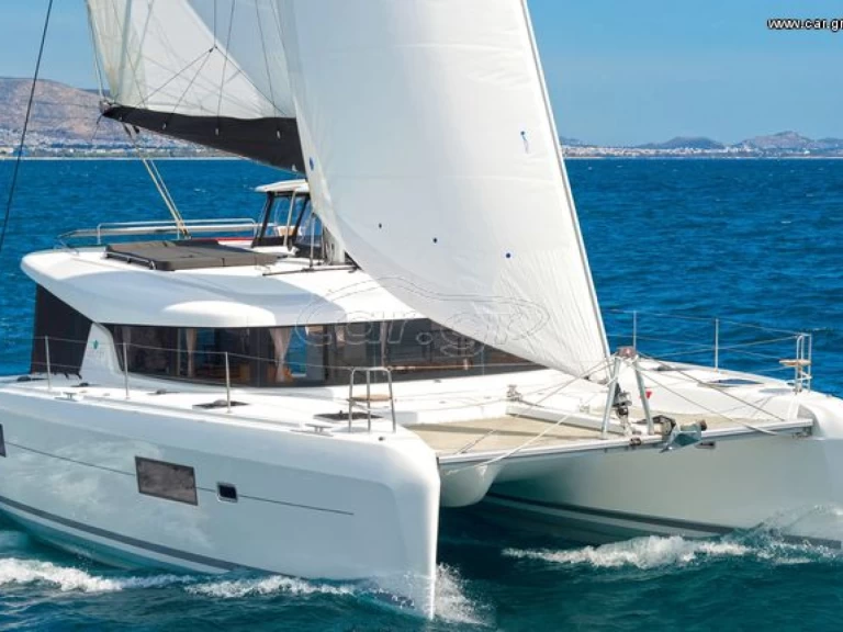 Lagoon Lagoon 42 charter bareboat or captained in  Saint Vincent (Island)