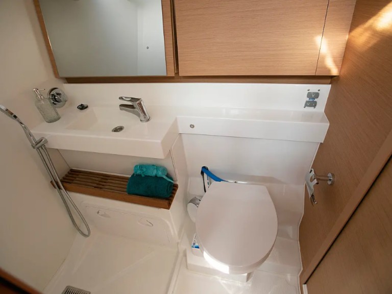 Rent a Jeanneau Sun Odyssey 440 Keramotí