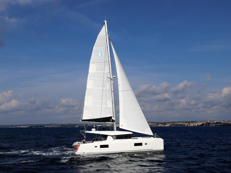 Boat rental Lagoon Lagoon 42 in Marina Tankerkomerc on Samboat