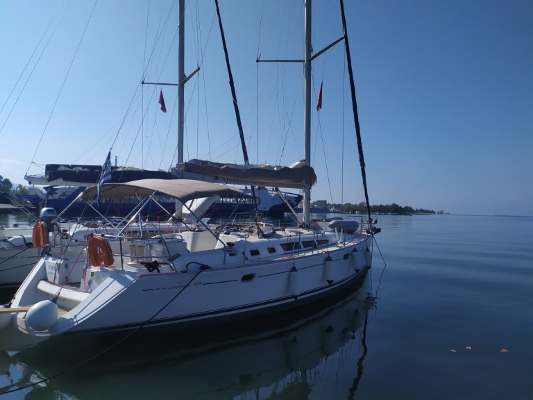 Sailboat rental with or without captain Jeanneau Keramotí