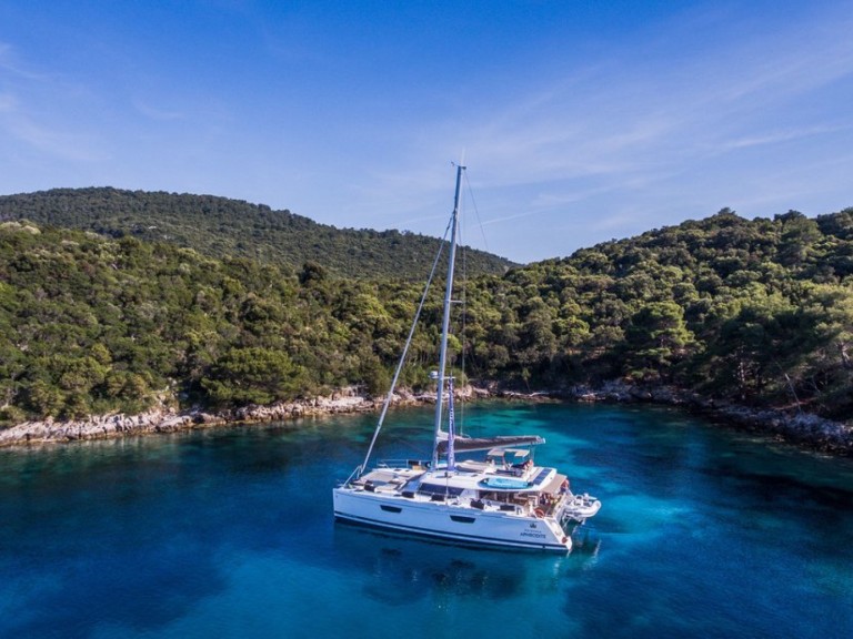 Rent a Fountaine Pajot Saba 50 Trogir