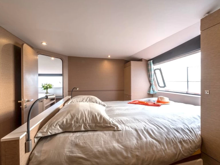 Rent a Neel Neel 51 Le Marin