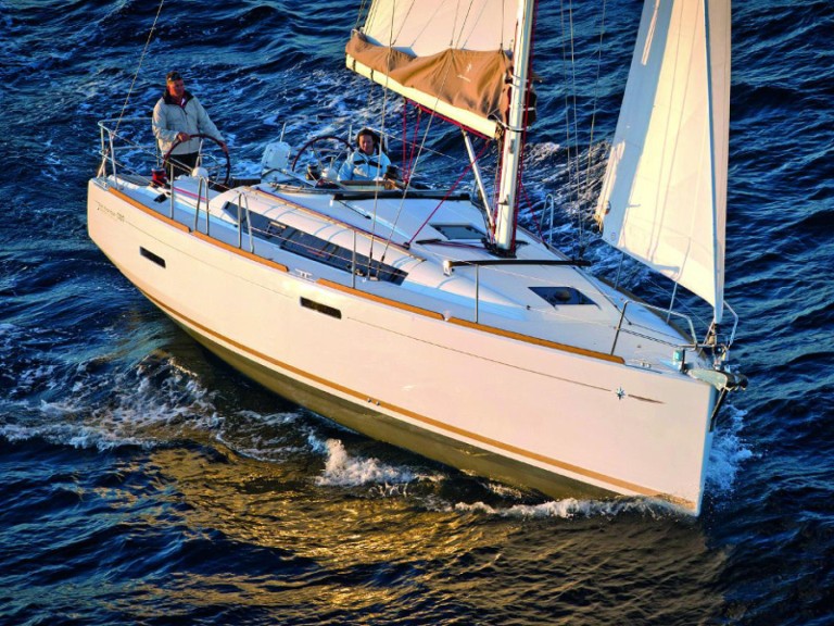 Yacht charter Nieuwpoort cheap Sun Odyssey 389