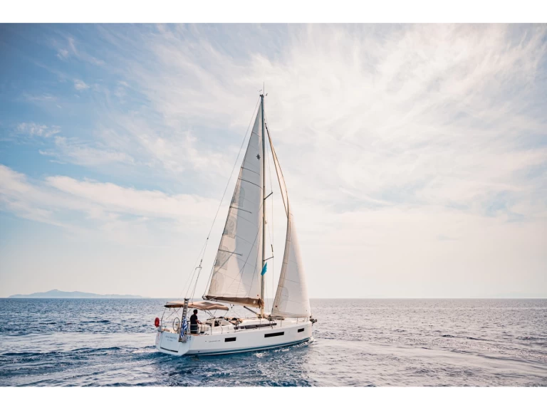 Sailboat rental in Alimos - Jeanneau Sun Odyssey 440