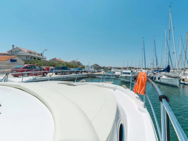 Sas Vektor ADRIANA 36 in Jezera on SamBoat