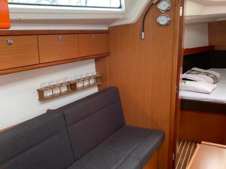 Sailboat rental in Lelystad - Bavaria Cruiser 37