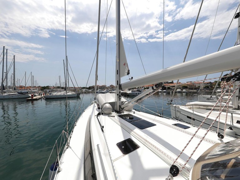 Sailboat for rent Trogir at the best price