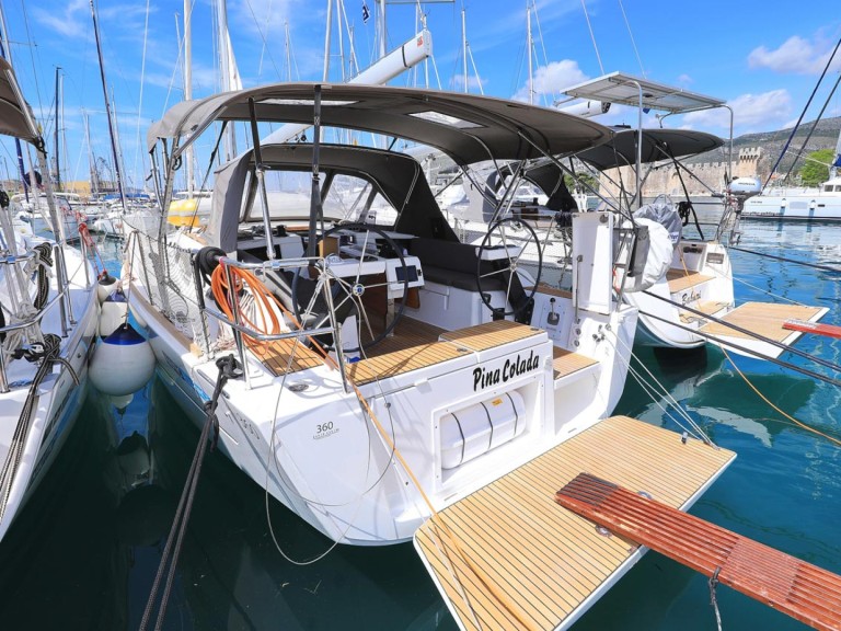 Yacht charter Pula cheap Dufour 360 Grand Large