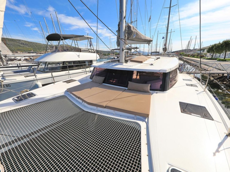 Rent a Fountaine Pajot Lucia 40 Biograd na Moru