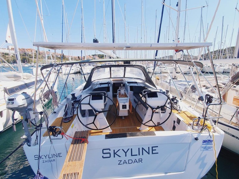 Bareboat Rental Sailboat Hanse with a boat licence