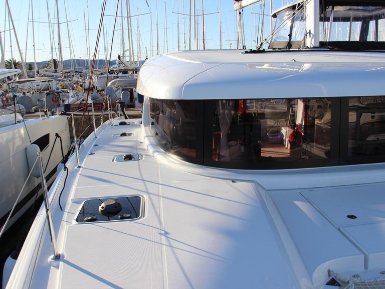 Catamaran rental in Jezera - Lagoon Lagoon 42