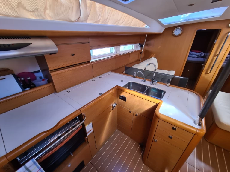 Boat rental Jeanneau Jeanneau 53 in Rogoznica on Samboat