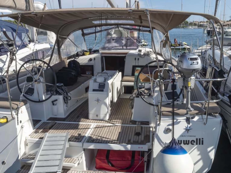 Bareboat Rental Sailboat Jeanneau with a boat licence