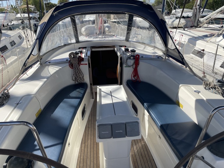 Sailboat for rent Préveza at the best price