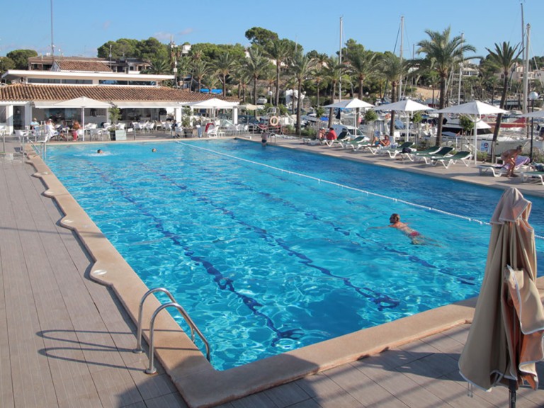 Bavaria Cruiser 46 in Playa de Palma on SamBoat