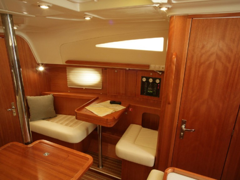 Bareboat Rental Sailboat Elan with a boat licence