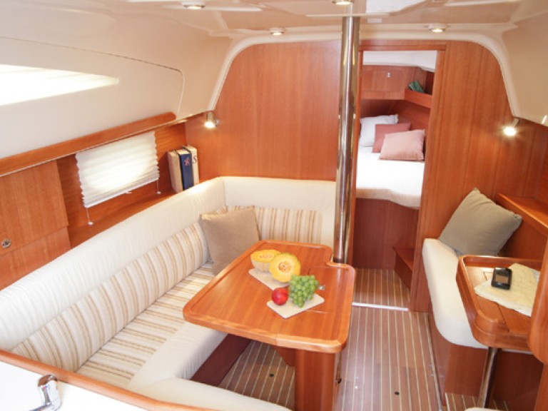 Sailboat for rent Primošten at the best price