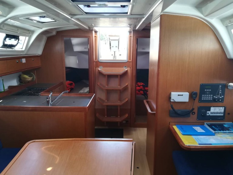 Boat rental Bavaria Cruiser 37 in Pula on Samboat