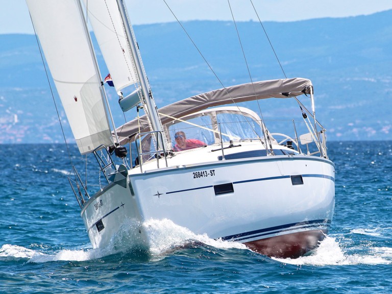 Rent a Bavaria Cruiser 37 Split