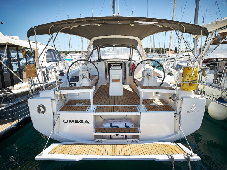 Bareboat Rental Sailboat Bénéteau with a boat licence