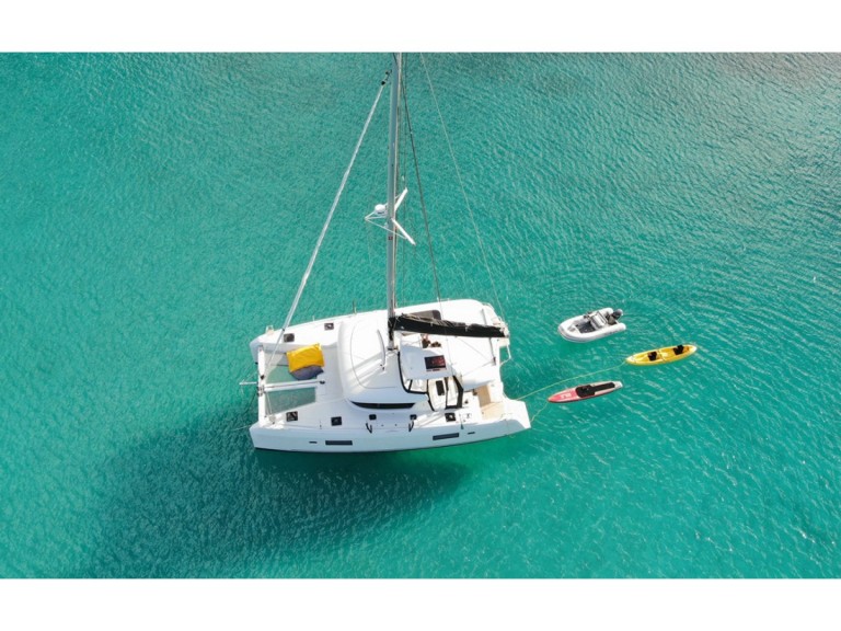 Catamaran for rent Paros (Island) at the best price