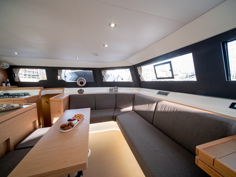 Boat rental Dufour Dufour 48 in Alimos on Samboat