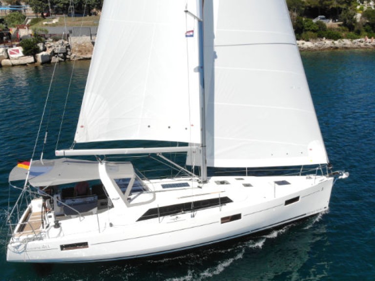 Sailboat rental with or without captain Bénéteau Pula