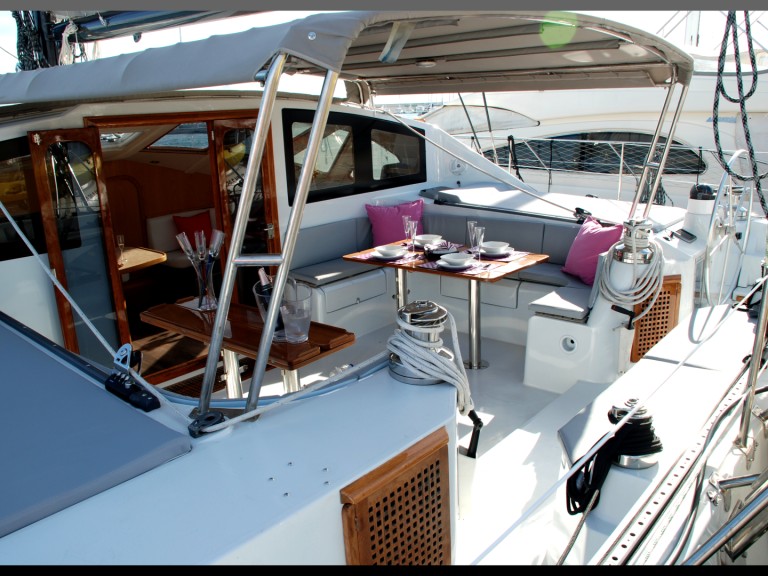 Alliaura-Marine Privilege 51 in Santa Eulària des Riu on SamBoat