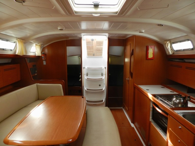 Yacht charter Lefkáda cheap Cyclades 43.4