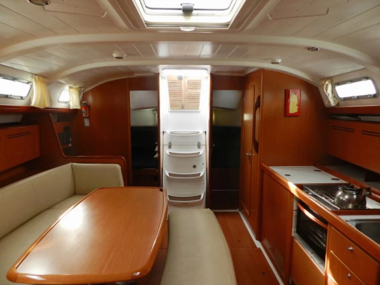 Yacht charter Lefkáda cheap Cyclades 43.4