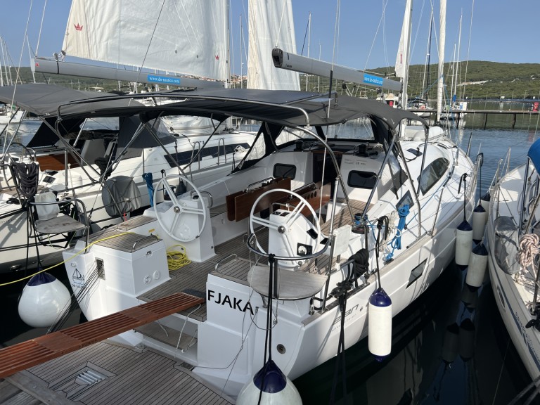 Bareboat Rental Sailboat Elan with a boat licence