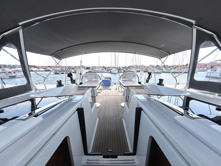 Sailboat rental in Biograd na Moru - Hanse Hanse 508