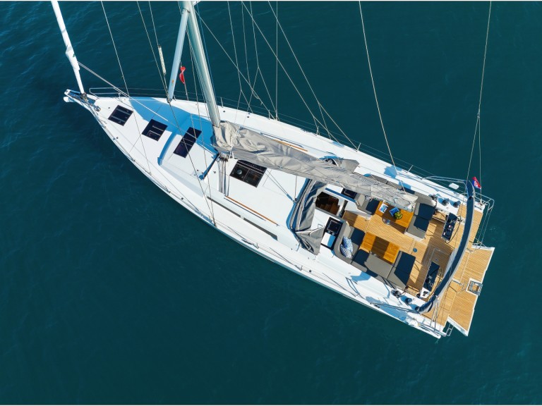 Bareboat Rental Sailboat Hanse with a boat licence