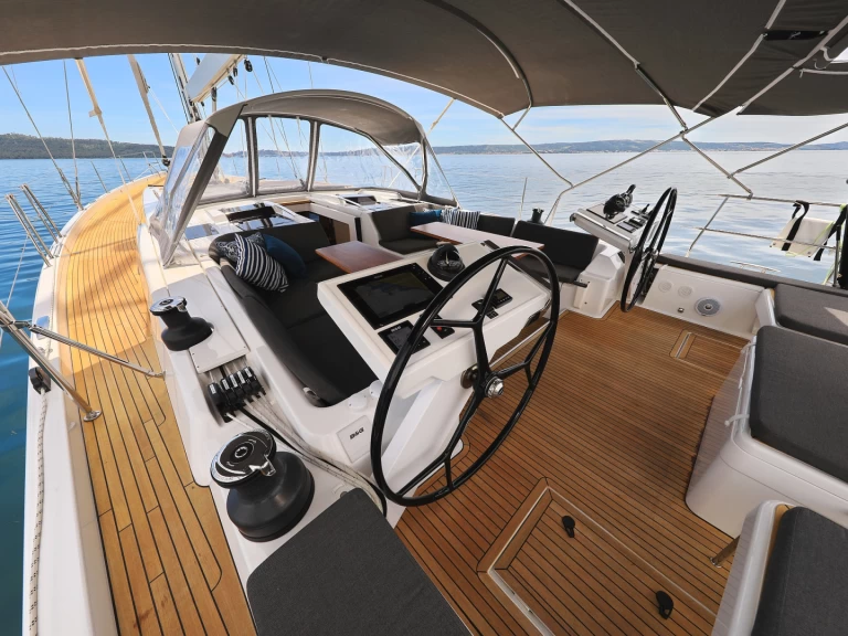 Bareboat Rental Sailboat Hanse with a boat licence