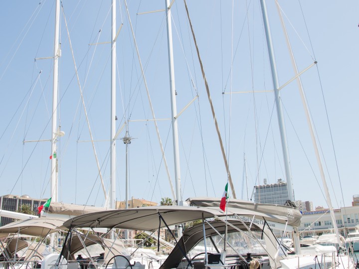 Boat rental Dufour Dufour 520 Grand Large in Cagliari on Samboat